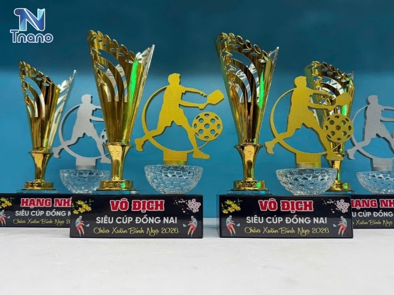 Cúp Pickleball cổ điển mạ vàng